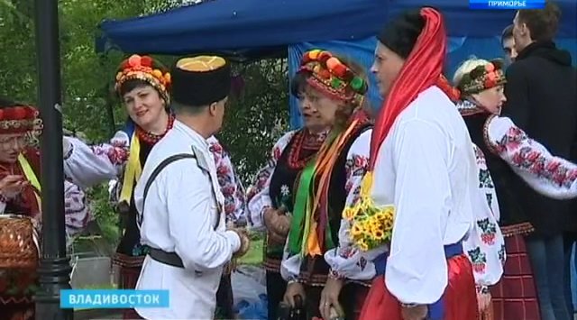 在符拉迪沃斯托克举行了第六届远东斯拉夫文化节