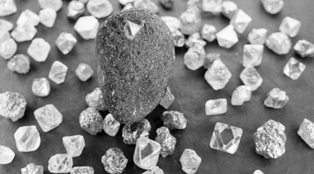 俄国家贵金属和宝石贮备库将来或在符拉迪沃斯托克销售金刚石