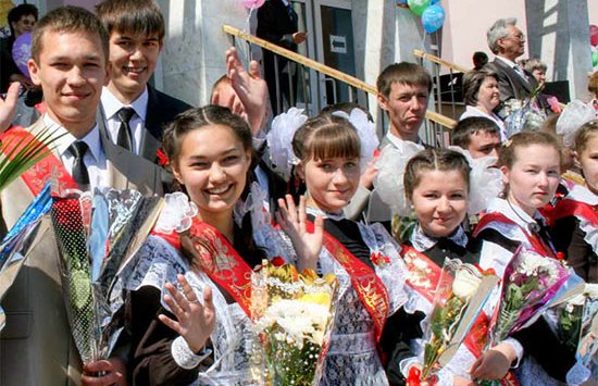 今天5月25日俄罗斯庆祝“最后铃声”节