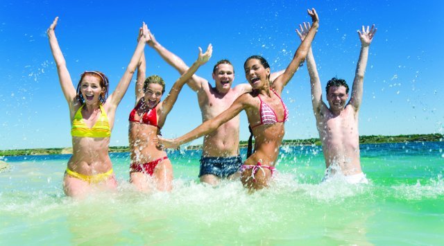 滨海边疆区69个海滩和游泳池是安全的休息场所