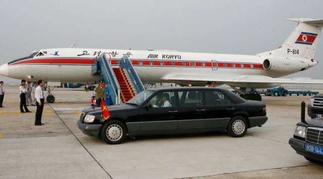 4月23日，来自朝鲜外飞机将飞往符拉迪沃斯托克，媒体认为等待金正恩要来俄罗斯