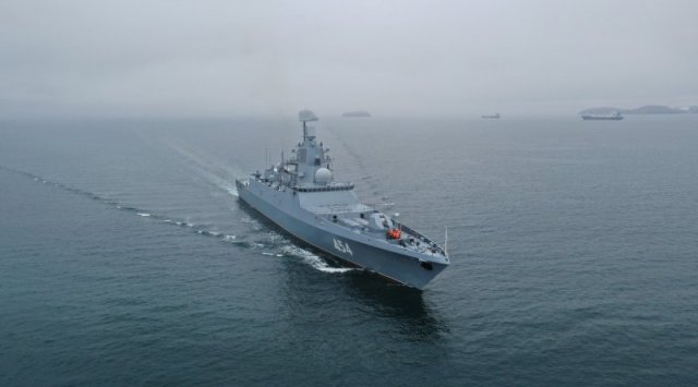“戈尔什科夫海军上将”护卫舰首先越过赤道